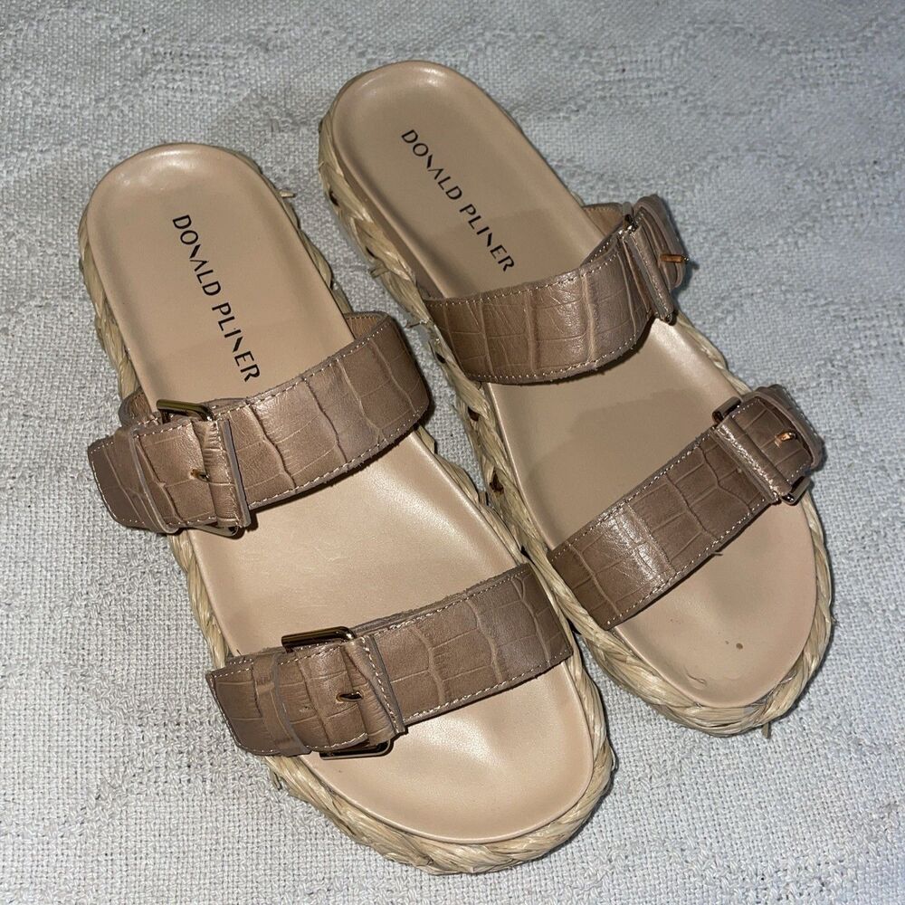 Donald Pliner Women’s Casual Slides Size 8.5 M Tan Beach Cruise Island